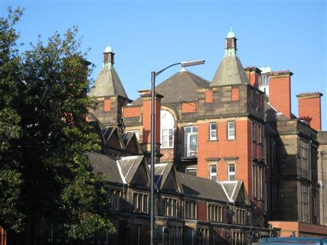 Newcastle-Upon-Tyne Hospitals NHS Office Photos | Glassdoor