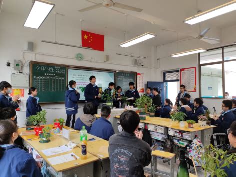 我院教育技术学专业2021级学生于黄州中学、黄冈外校圆满完成教育见习