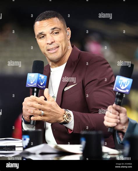Tony gonzalez thursday hi-res stock photography and images - Alamy
