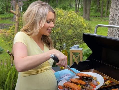 Bildergebnis für pregnant+with+fish