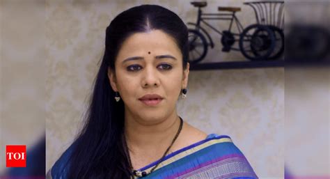 Mazhya Navryachi Bayko written update, April 1, 2019: Radhika decides ...