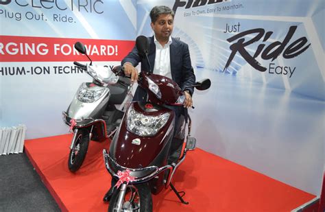 Hero Electric launches Flash e-scooter, to roll out 2 new products in ...