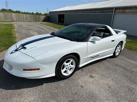 1994 Pontiac Firebird | American Muscle CarZ