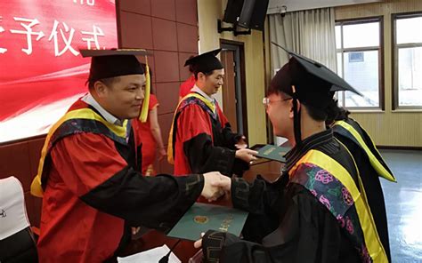 医学检验学院举行2021届毕业生毕业典礼--邵阳学院