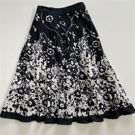 Cotton Skirt-waist 32 to 34 – Outdated