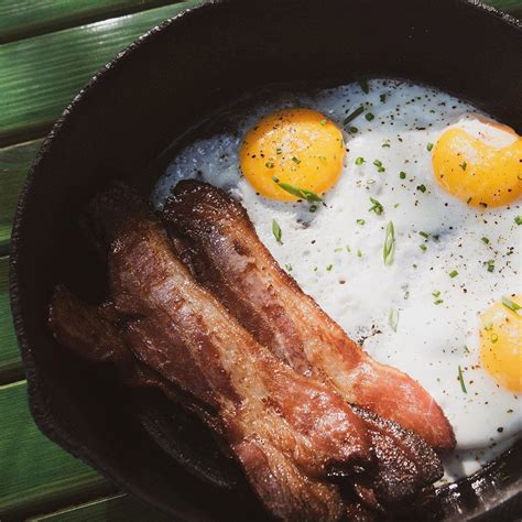 Uncured Bacon - Maple Dry Rub - Tender Belly
