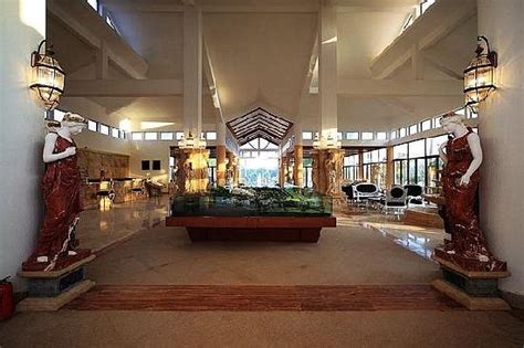 XINGLONG OLD BANYAN TREE HOT SPRING RESORT (Hainan/Wanning, China ...