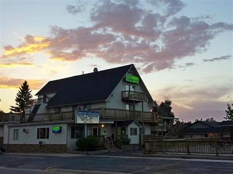 THE CROW PEAK LODGE (Spearfish) - Hotel Reviews, Photos, Rate ...