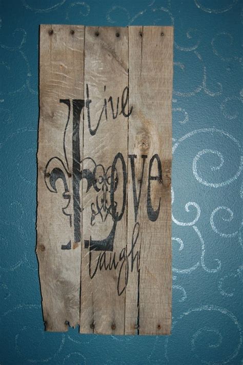Hand Painted Reclaimed Wooden Pallet Sign by ReclaimingPelirojo ...