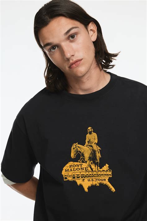 Loose Fit T-shirt - Black/Post Malone - Men | H&M IN