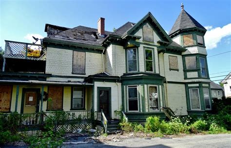 America's most endangered historic houses | lovemoney.com