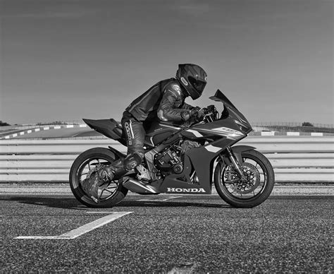 Understanding Motorcycle Ergonomics for Comfort