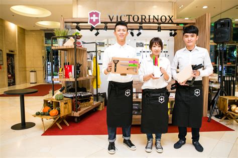 Pop Up Store Creative Design 的图像结果