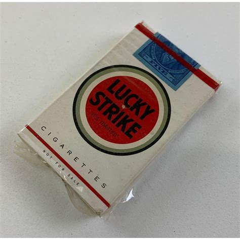 Lucky Strike Cigarettes Pack Lucky Strike Cigarette Pack 3D Model