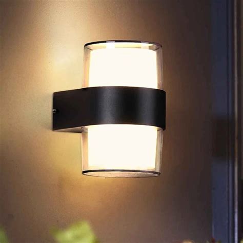 Titan Outdoor Wall Facade Light – Harold Electricals