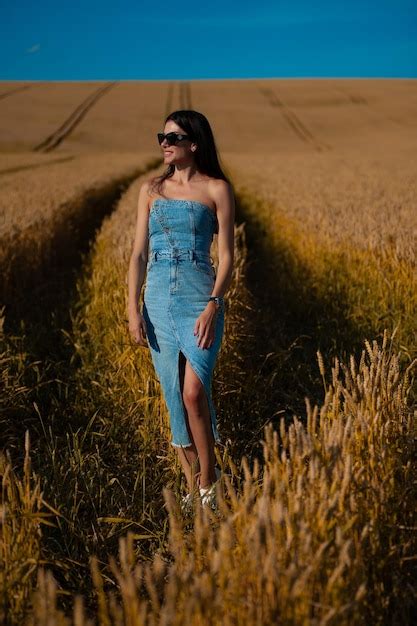 Country Woman 的图像结果