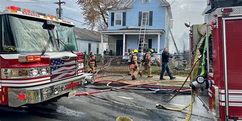 One person hospitalized after SE Roanoke house fire