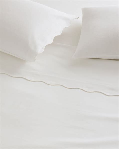 Cozy Scallop Organic-Cotton Flannel Sheet Set | Garnet Hill