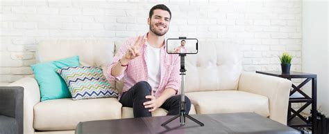 Amazon Basics Selfie Stick with Detachable Phone Clip | 107 cm ...