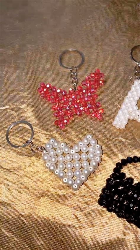 BEADED BAGS | Here is our keychains Perfect for gifting someone or you can customize it for ...