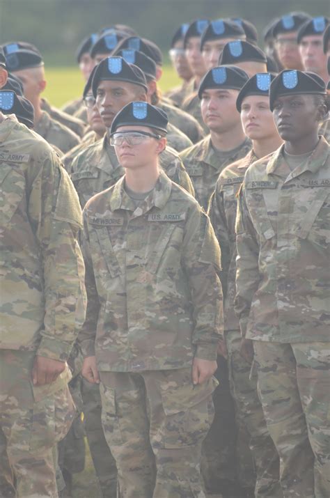 Military millenials: Split training option creates student Soldiers ...