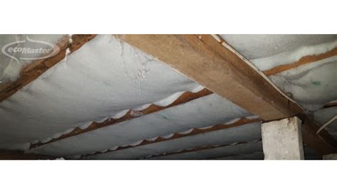 How to Install Underfloor Insulation from Underneath Your Home ...