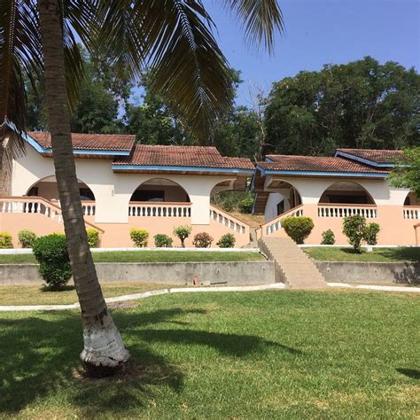 LAKE BOSOMTWE PARADISE RESORT (Kumasi) - Resort Reviews, Photos, Rate ...