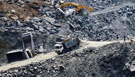 விதிகளை மீறும் கல்குவாரிகள்: விபத்துகள் நடந்த பின்பும் நடவடிக்கை ...