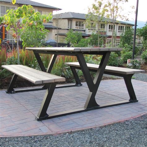 Contemporary picnic table - BAYVIEW - Wishbone Site Furnishings ...