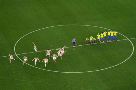 Pročitajte što pišu svjetski mediji nakon prolaska Hrvatske ...