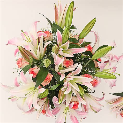 Poli Flowers Bangalore: Handcrafted Floral Creations & Event Décor