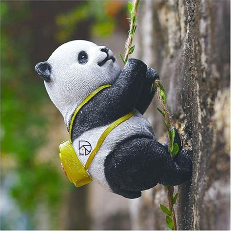Hanging Climbing Panda – The Decorshed