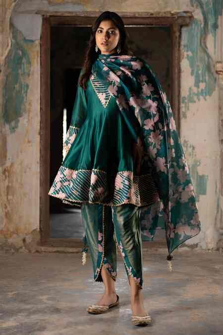 Buy Emerald Green Chanderi Printed Bagh Round Anarkali Set For Women by ...