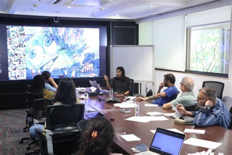 The Art of Looking at Art: Decoding Tech Art in the Post-Truth Era