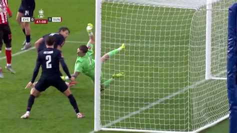 Save! Pickford Gets Down Low To Deny Mukiele | Airtel Xstream Play