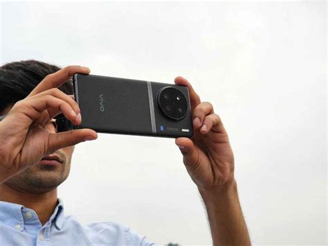 Vivo X90 Pro Review : If Zeiss ever made a phone, this would be it