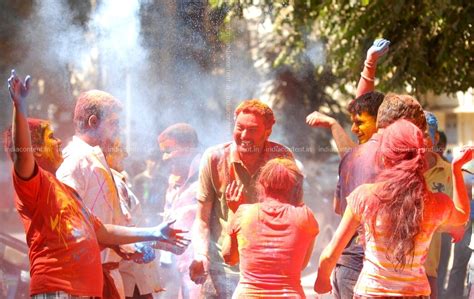 Buy India celebrates festival of colours Pictures, Images, Photos By ...