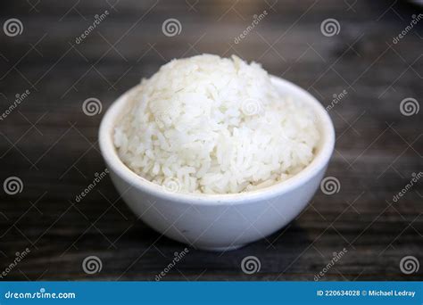 White Steamed Rice in a Dish. Chinese Steamed Wite Rice in a White Bowl ...