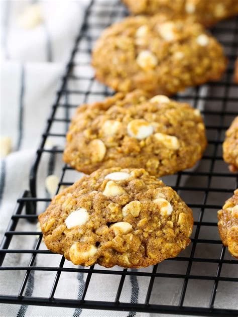 Deliciously Spiced Oatmeal Pumpkin Cookies with White Chocolate: A Fall ...