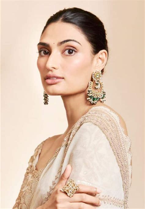 Athiya Shetty Exudes Elegance in Ivory Saree With Golden Borders - See PICS