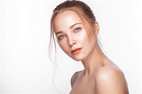 Beautiful fresh girl with perfect skin natural makeup beauty face photo ...