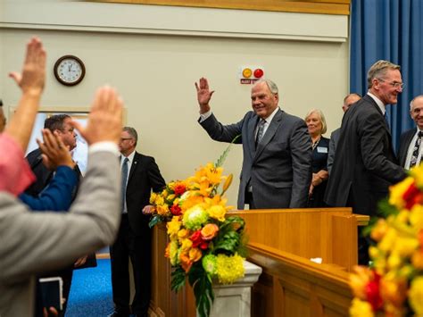 Missionaries Meet Apostle, Express Thanks for Their Parents and ...
