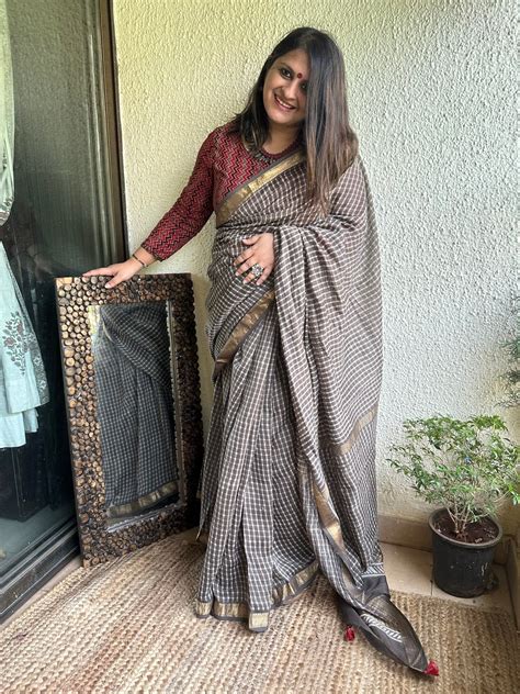 GRAY CHECK MAHESHWARI SILK COTTON SARI – Weavekala