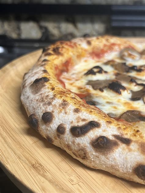 Mushrooms on Pizza? Yes! : r/Pizza