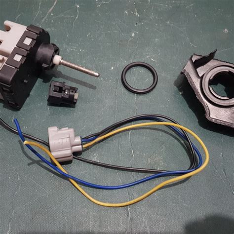 Jual Motor elektrik leveling headlamp Koito - Kota Medan - Manroes ...