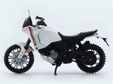 Ducati Desert X 1:18 Maisto licensed diecast scale Model bike collecti