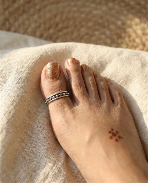 Aabha Big Thumb Toe Ring | 925 Silver | Buy Online – Smith Jewels