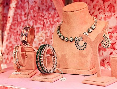 Crisanto Jewels celebrated the brands 10th anniversary | t2ONLINE