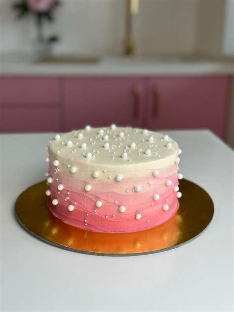 Pink Ombré with Pearls Texture Cake – Essange