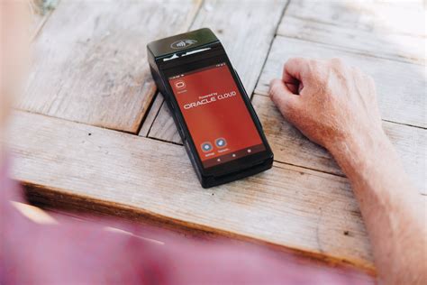 Demo: Speed of Service with Mobile and Self-Checkout | Oracle